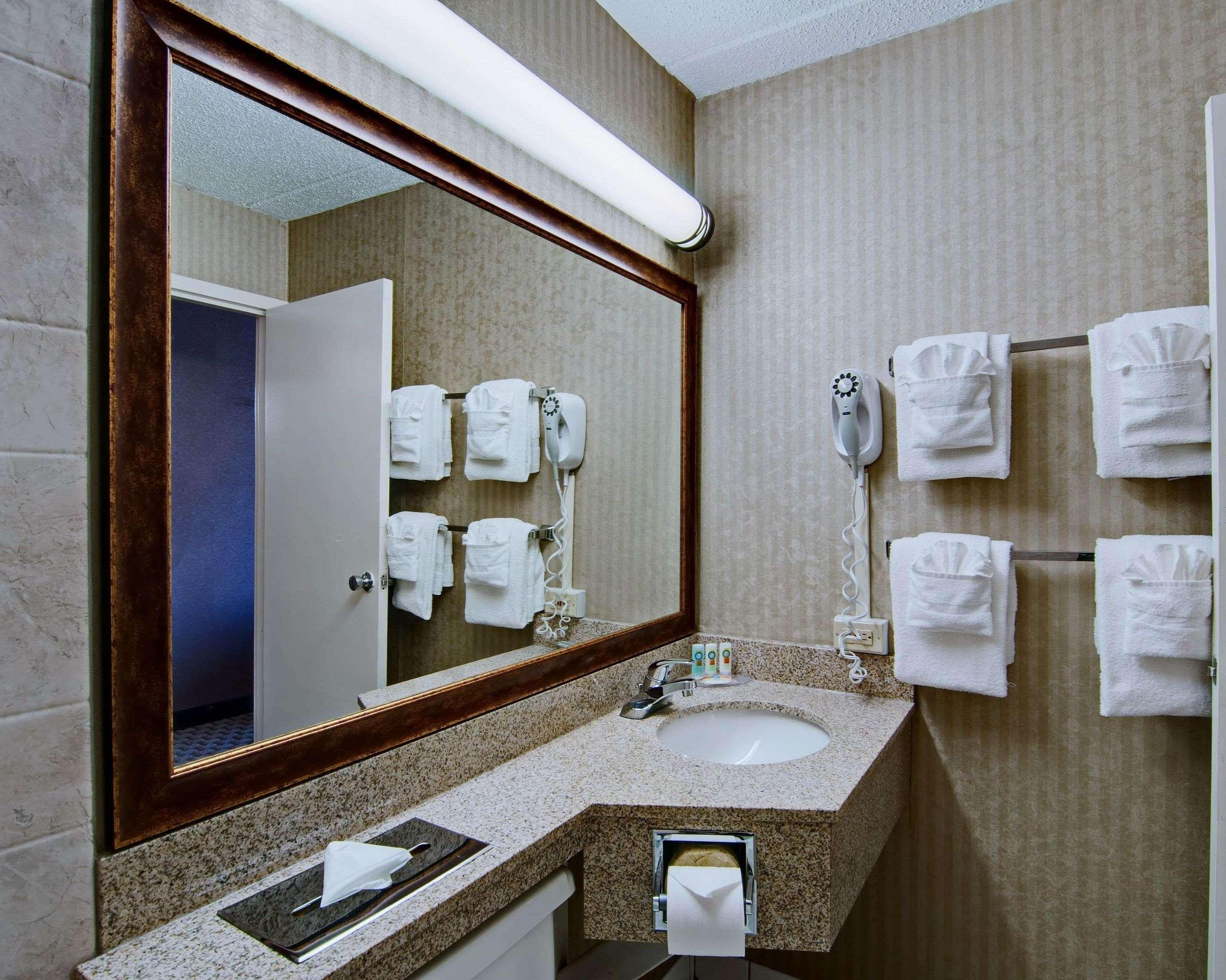 Quality Inn Beckley Esterno foto