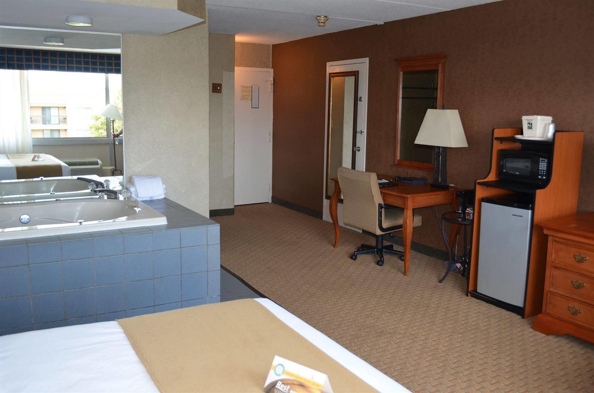Quality Inn Beckley Esterno foto